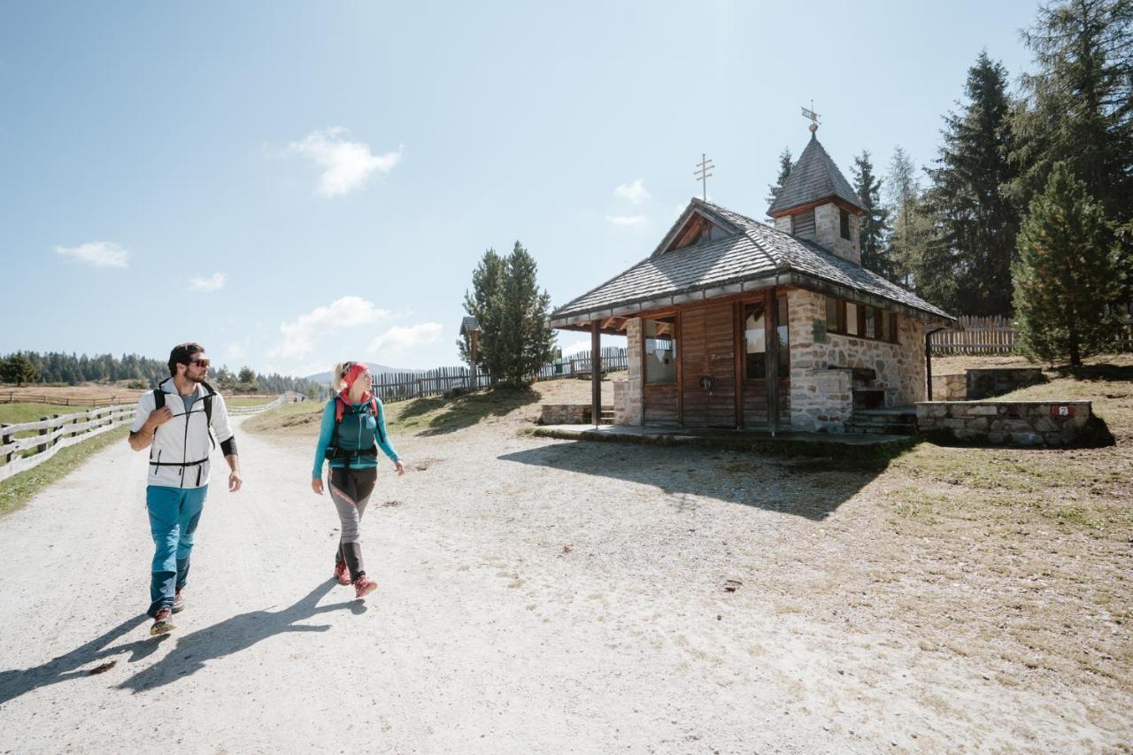 Landhotel Gasthof Zum Loewen 로뎅고 외부 사진